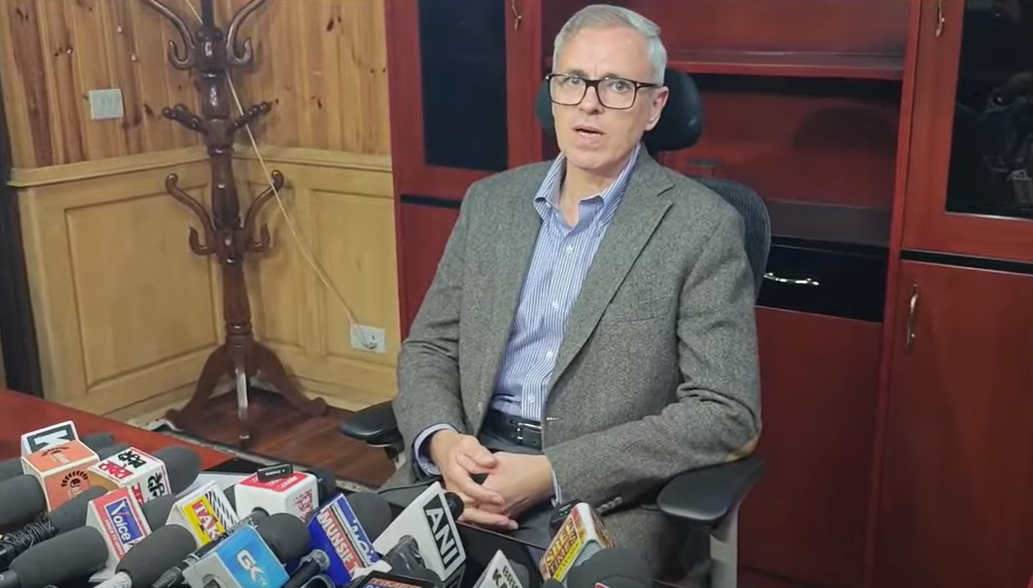 Omar Abdullah addressing press