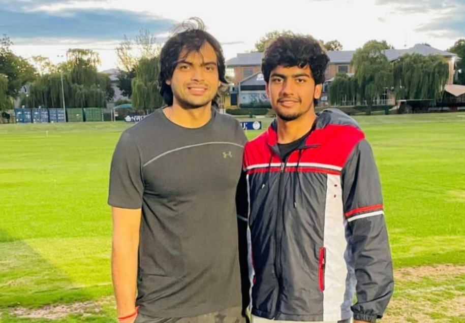  Jakhar (right) shattered Neeraj Chopra’s 11-year-old meet record in the National Junior Athletics Championships. | Photo Credit: Instagram/@himanshu_javelin