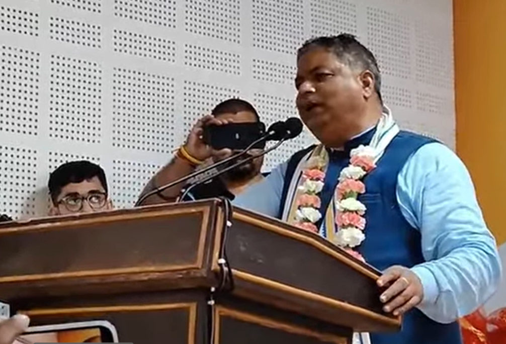 Sat Sharma addressing BJP workers after Rajya Sabha win