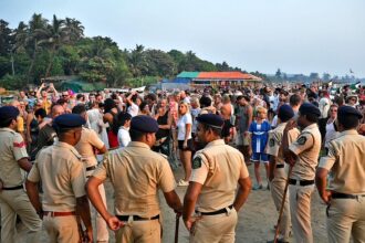 Goa Police Imposes Strict Penalties for Taking Tourist Selfies Without Permission at Beaches