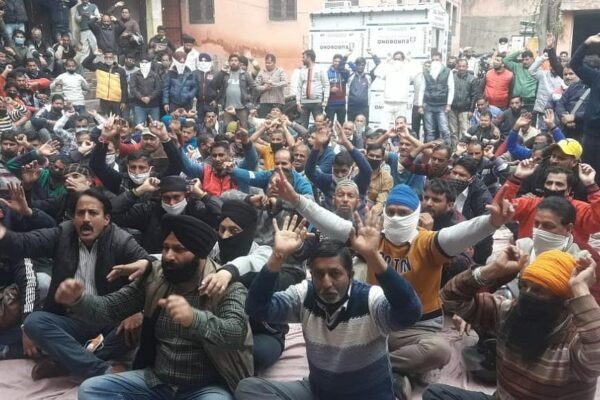 Daily Wagers Announce Fresh Stir on September 1 Over Regularisation Delay; Warn of Hunger Strikes