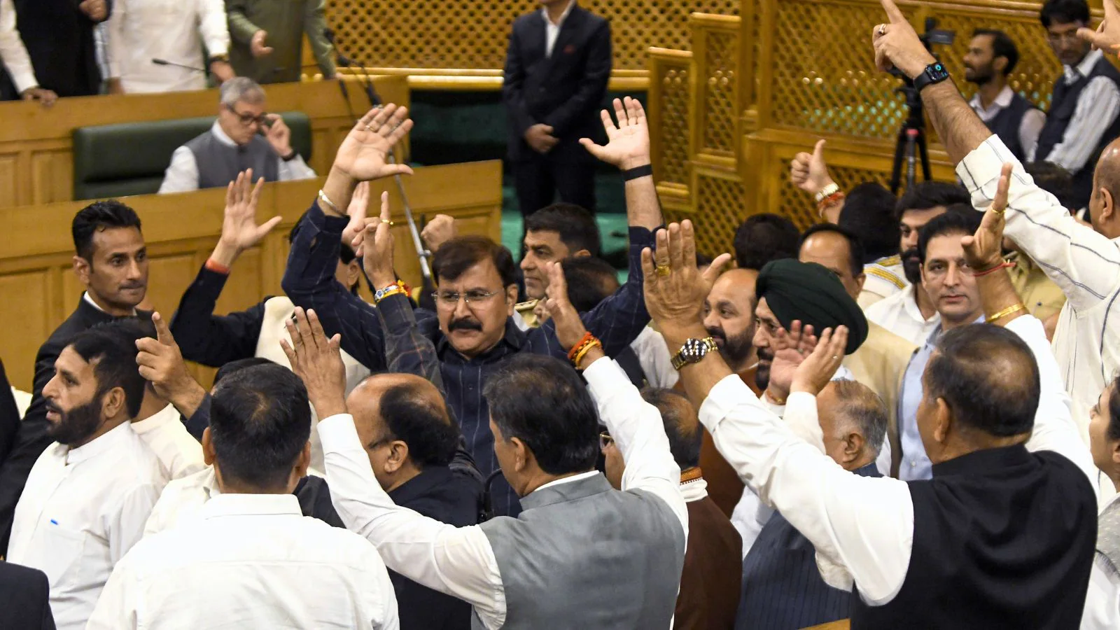 High-Voltage Drama in J&K Assembly Over Salary Hike: Omar Abdullah Pulls Back 2 Key Bills Amid Sharp BJP Pushback