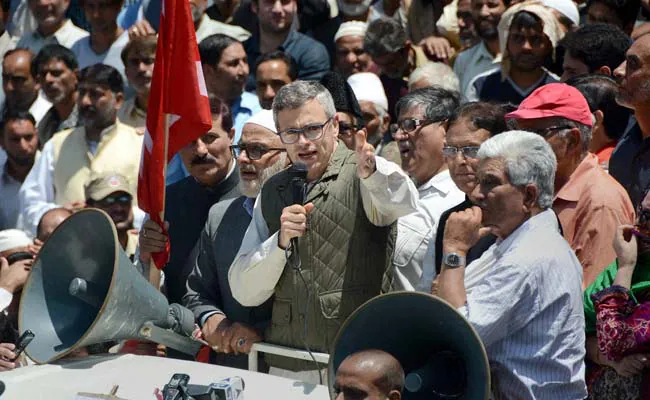 Omar Abdullah Slams Double Standards in Srinagar: 5 Hard-Hitting Counters to BJP’s Resignation Dare